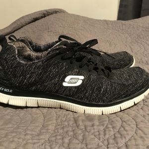 Sketchers memory foam sneakers